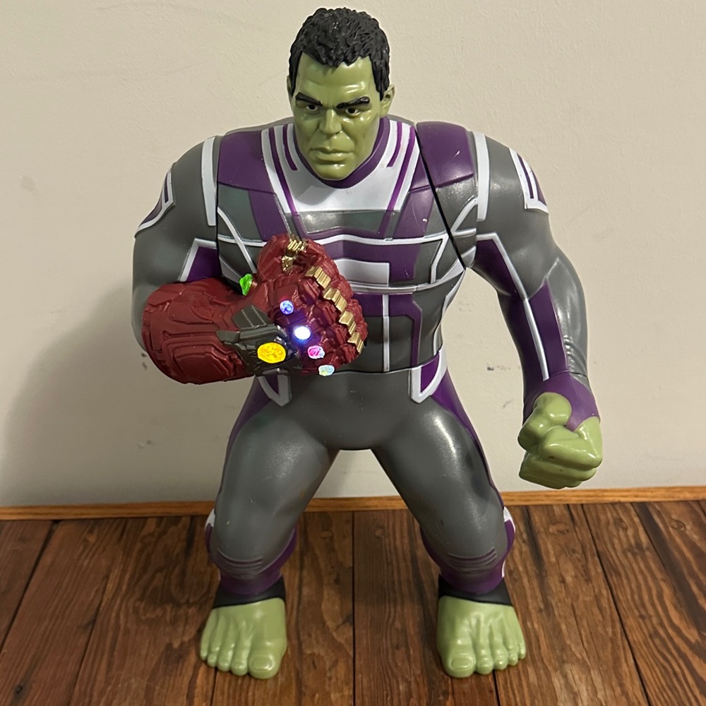 Marvel Hulk Action Figure with Red Gauntlet